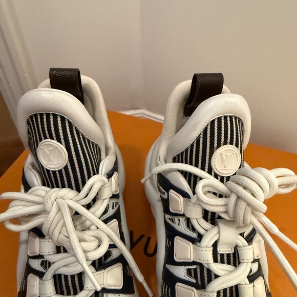 Louis Vuitton Patent Monogram Archlight Sneaker - Picture 8 of 9